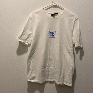 Oakley T-shirt